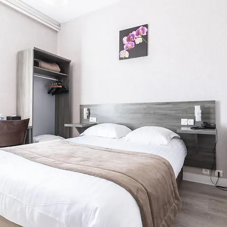 De La Hotel 3*