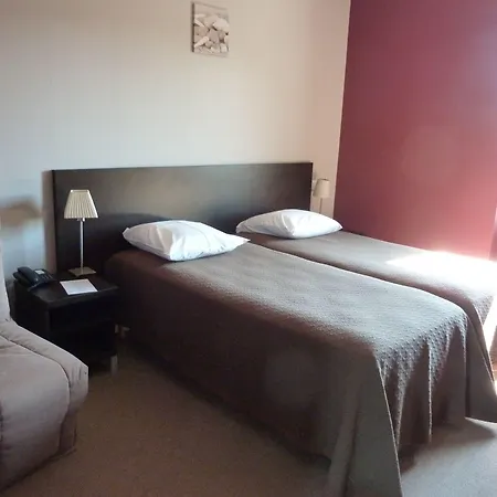 De La Hotel 3*