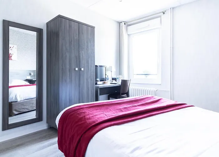 Отель De La Шамбон-сюр-Линьон